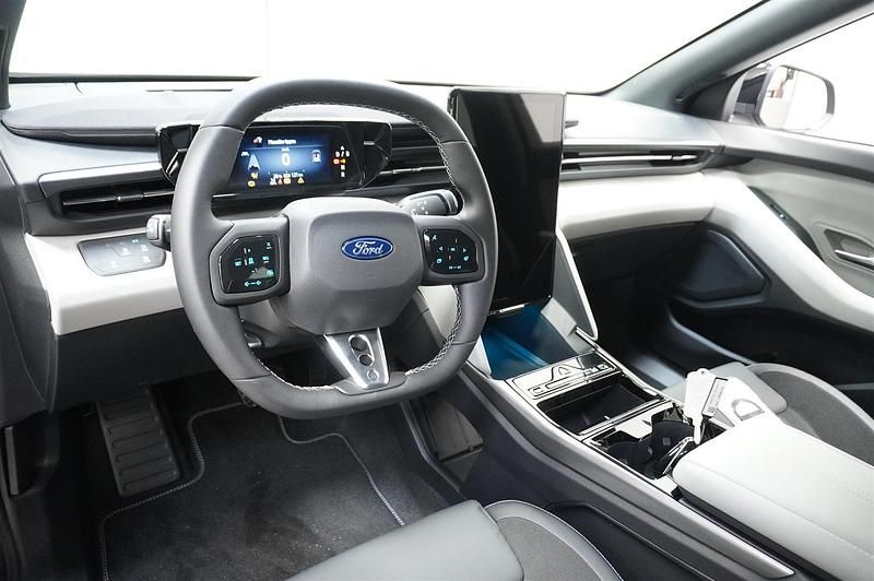 Ny Ford Capri 210 kW (286 HK) 2025 Svart Halvkombi