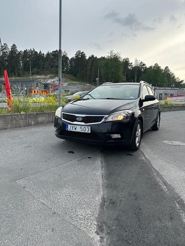 Begagnad 2010 Kia Ceed Sportswagon Kombi | 64 900 kr (Bra pris) - Bild 1/4