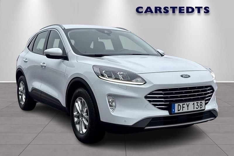 Vit Begagnad 2022 Ford Kuga Titanium SUV | 299 600 kr (Lite dyr) - Bild 1/4