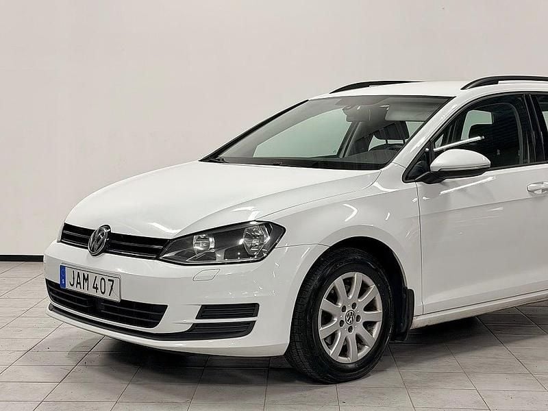 Begagnad VW Golf VII 110 HK (80 kW) 2015 Vit Kombi