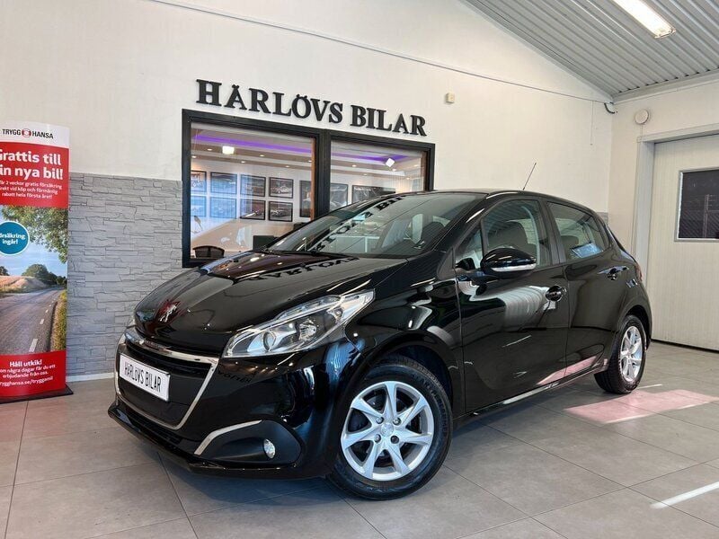 Svart Begagnad 2016 Peugeot 208 Halvkombi | 88 900 kr (Marknadspris) - Bild 1/4