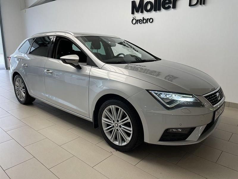 Silver (estrella silver metallic) Begagnad 2017 Seat Leon SC Halvkombi | 125 000 kr - Bild 1/4