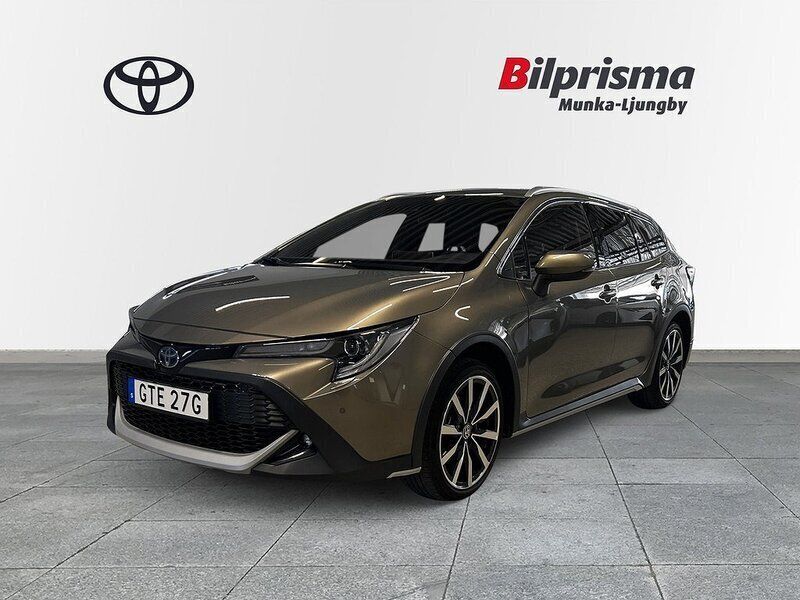 Grön Begagnad 2022 Toyota Corolla Edition SUV | 279 900 kr (Bra pris) - Bild 1/4