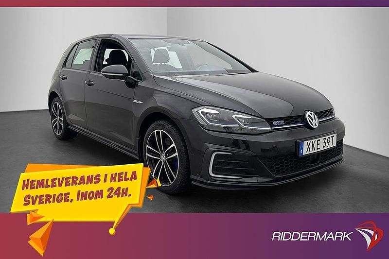 Begagnad VW Golf VIII GTE 204 HK (150 kW) 2020 Svart Halvkombi