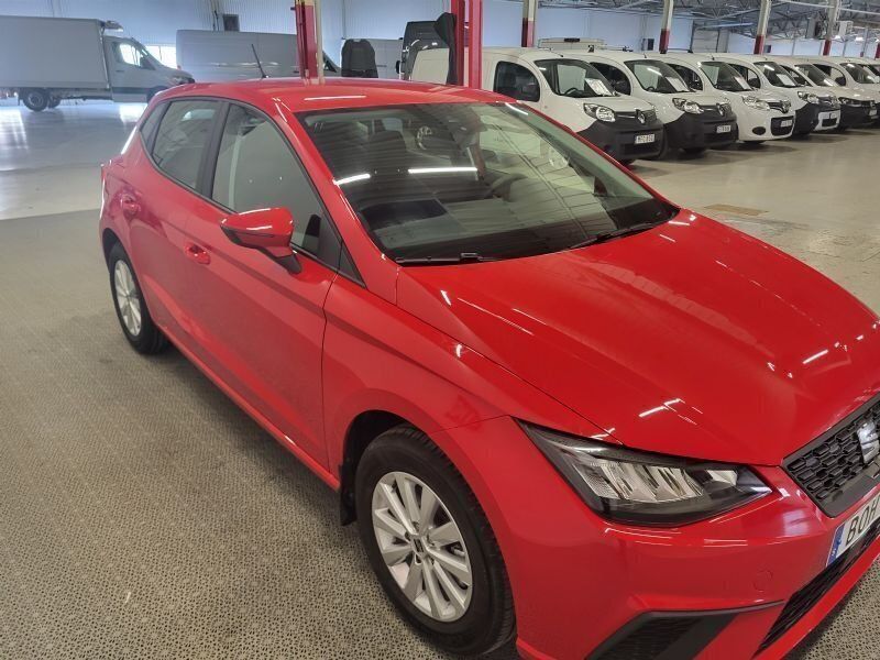 Begagnad Seat Ibiza Design 111 HK (81 kW) 2022 Röd Halvkombi