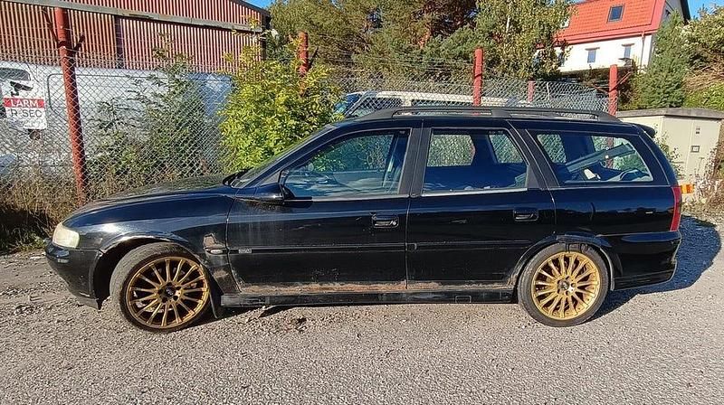 Begagnad 1999 Opel Vectra Sport Kombi | 5 500 kr - Bild 1/4