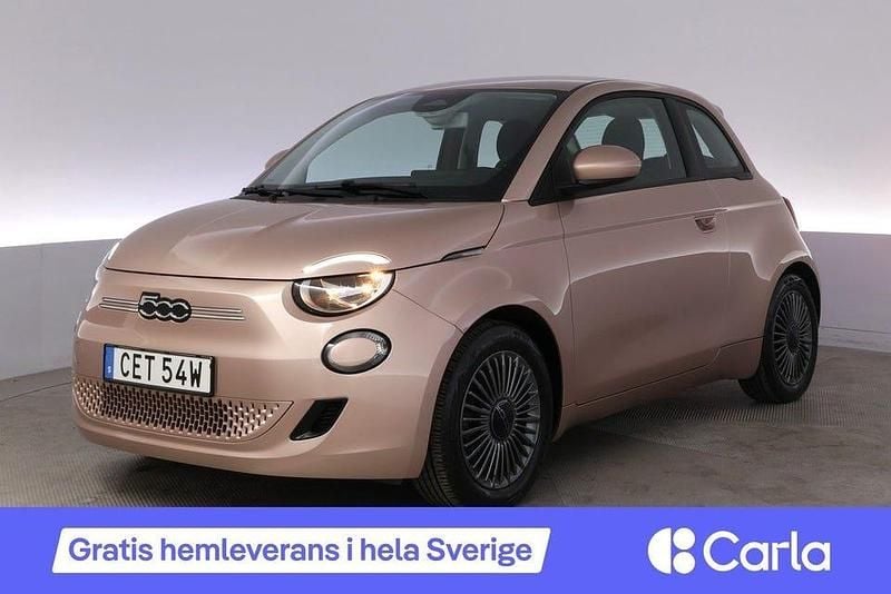 Röd Begagnad 2022 Fiat 500e Icon Halvkombi | 172 990 kr (Superpris) - Bild 1/4