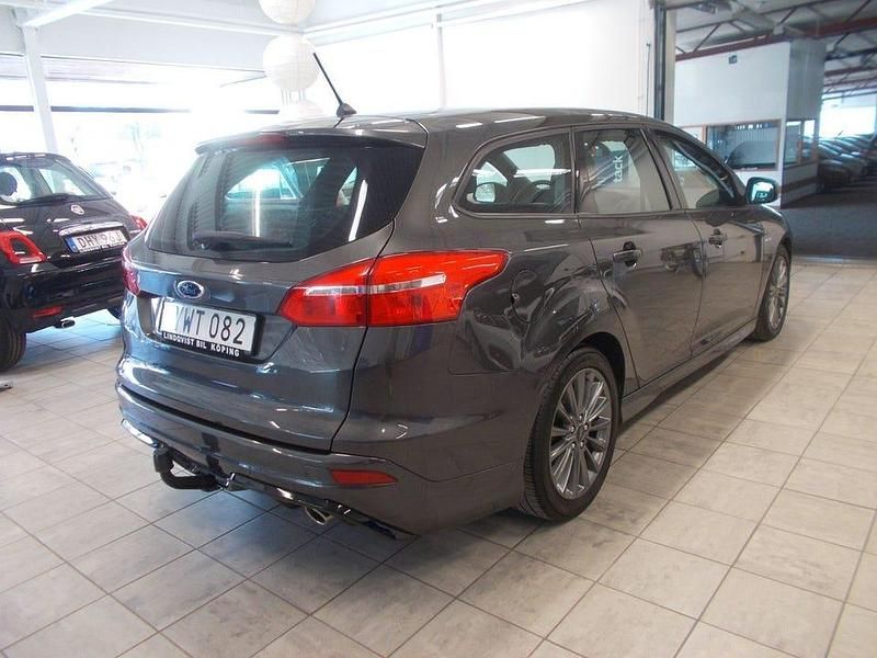 Begagnad Ford Focus ST-Line 150 HK (110 kW) 2018 Grå (magnetic met) Kombi