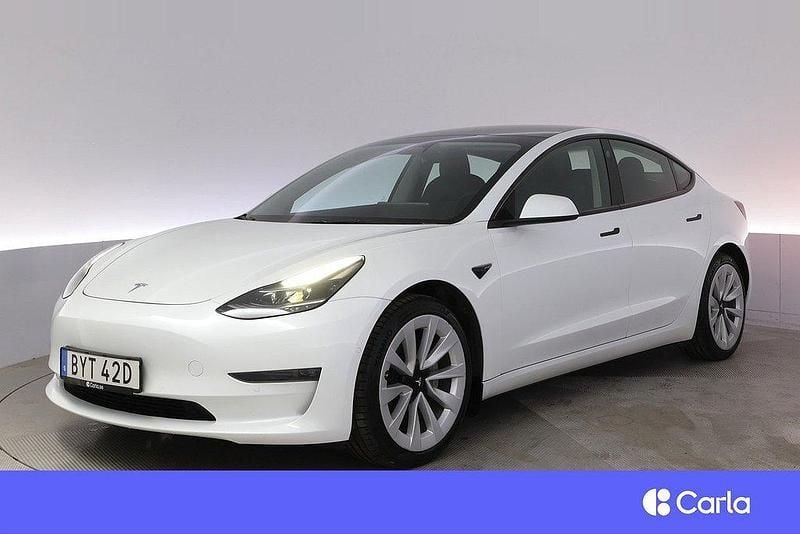 Vit Begagnad 2021 Tesla Model 3 Long Range AWD Sedan | 294 900 kr (Marknadspris) - Bild 1/4