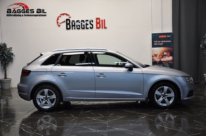 Silver Begagnad 2014 Audi A3 Sportback Halvkombi | 99 900 kr (Bra pris) - Bild 1/4