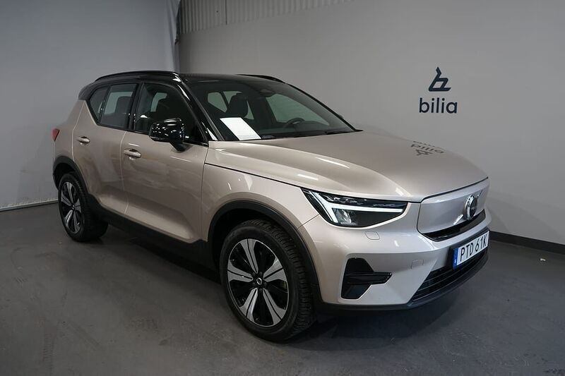 Grå Begagnad 2022 Volvo XC40 Core SUV | 349 900 kr - Bild 1/2