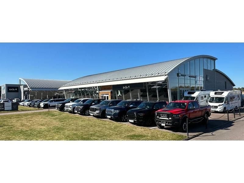 Grå Begagnad 2023 BMW M2 Shadowline Sportkupé | 725 000 kr (Marknadspris) - Bild 1/1