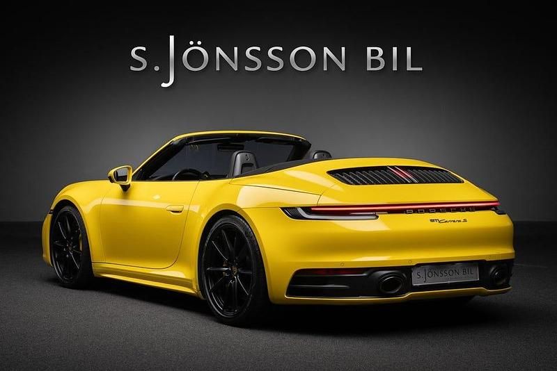 Begagnad Porsche 911 Carrera S 450 HK (330 kW) 2020 Racing yellow