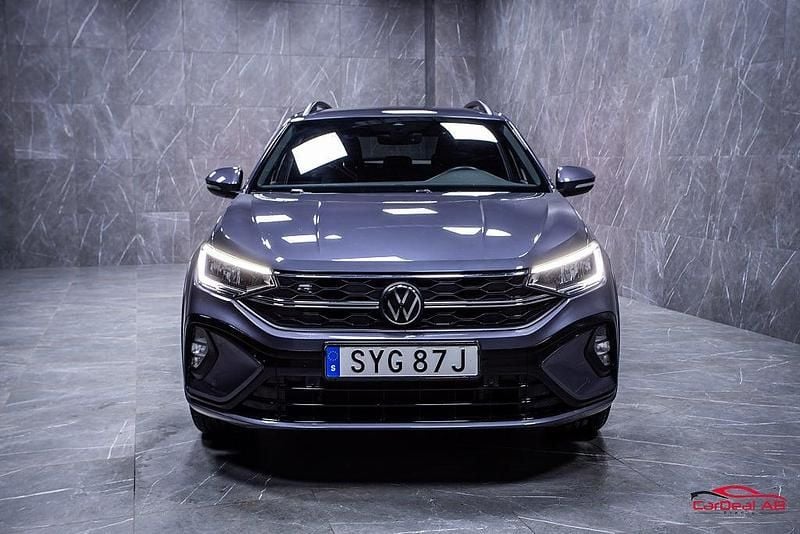 Begagnad VW Taigo R-line 110 HK (80 kW) 2023 Grå SUV