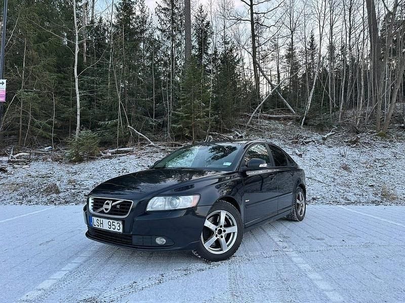 Begagnad 2012 Volvo S40 Momentum Sedan | 59 000 kr (Marknadspris) - Bild 1/4