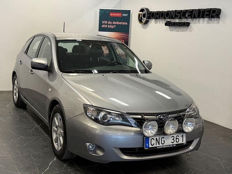 Silver Begagnad 2007 Subaru Impreza Halvkombi | 54 900 kr (Bra pris) - Bild 1/4