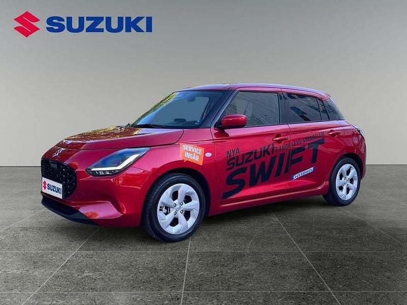 Begagnad Suzuki Swift 83 HK (61 kW) 2024 Röd Halvkombi
