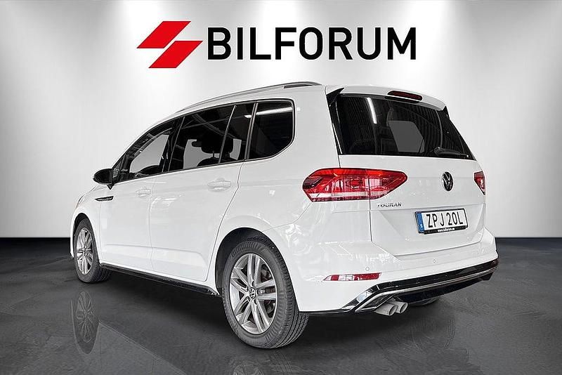 Begagnad VW Touran R-line 150 HK (110 kW) 2020 Vit Minibuss