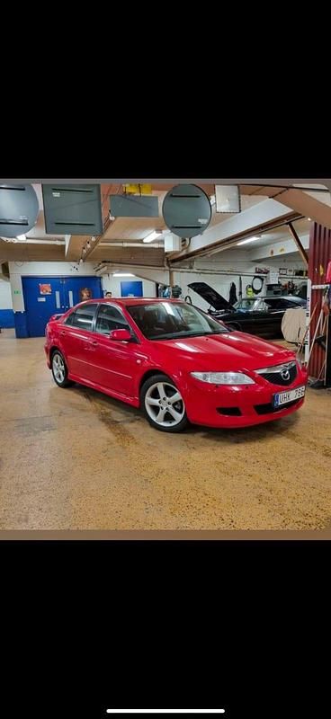 Röd Begagnad 2004 Mazda 6 Inclusive Halvkombi | 15 000 kr - Bild 1/4
