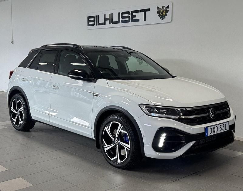 Vit Begagnad 2023 VW T-Roc R SUV | 389 900 kr - Bild 1/4