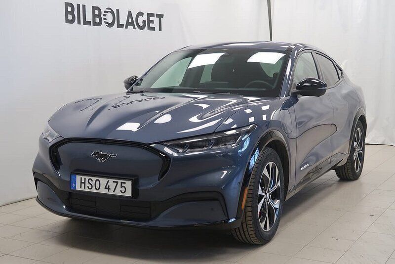 Blå Begagnad 2021 Ford Mustang Mach-E Standard Range SUV | 344 500 kr (Bra pris) - Bild 1/4