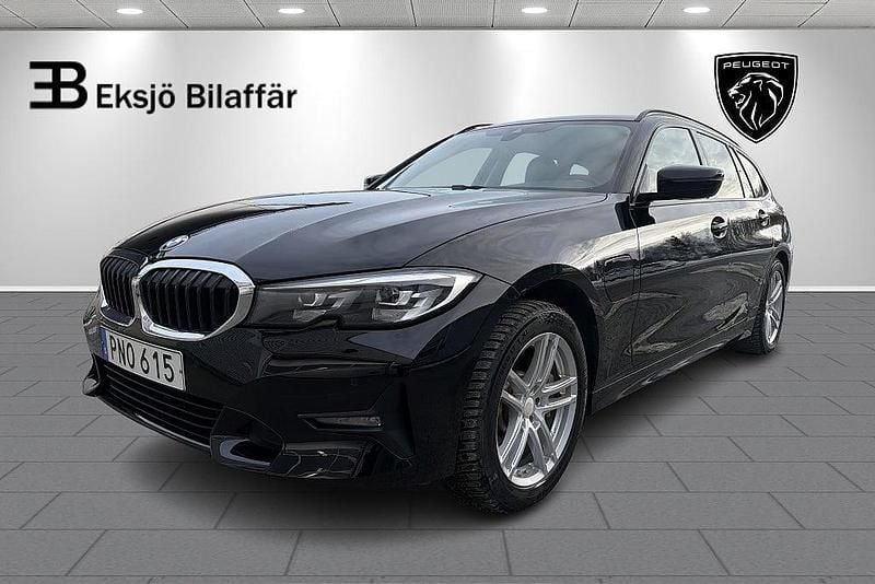 Begagnad BMW 330e Sport Line 184 HK (135 kW) 2020 Svart Kombi
