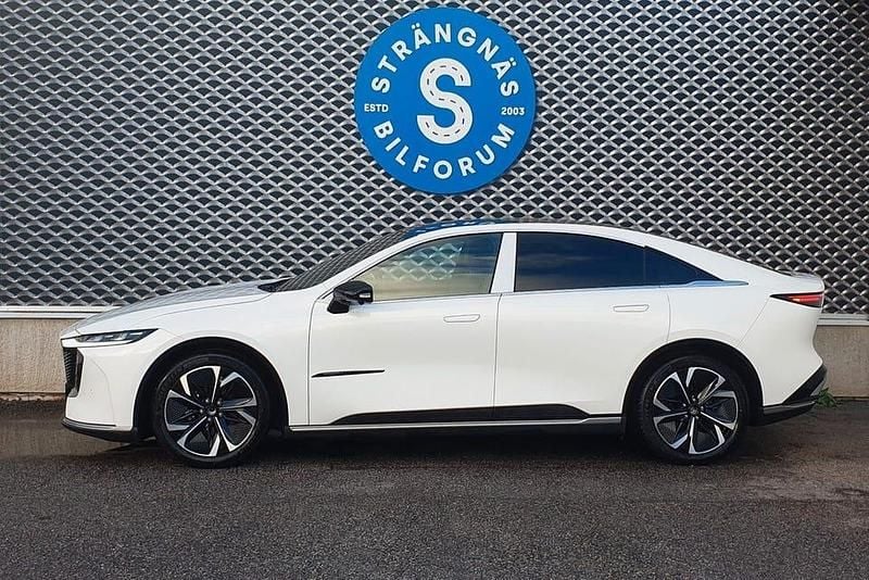 Vit Ny 2025 Mazda 6e Takumi-Line Sedan | 449 500 kr - Bild 1/4