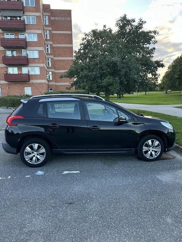 Svart Begagnad 2013 Peugeot 2008 SUV | 64 900 kr (Marknadspris) - Bild 1/4