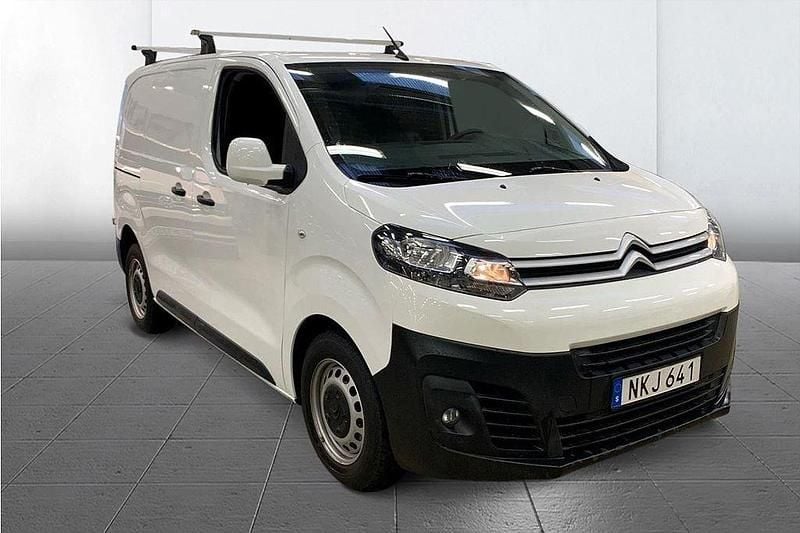 Vit Begagnad 2017 Citroën Jumpy Minibuss | 119 900 kr - Bild 1/3