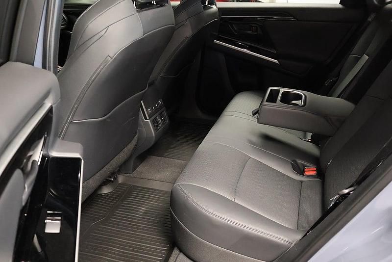 Begagnad Subaru Solterra 160 kW (218 HK) 2024 Grå (gråmetallic) SUV