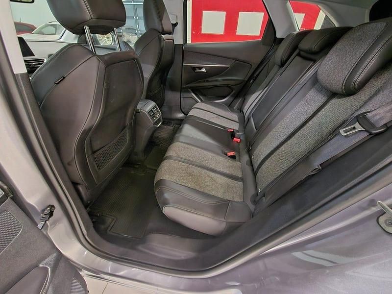 Begagnad Peugeot 3008 GT-line 167 HK (122 kW) 2018 Grå SUV