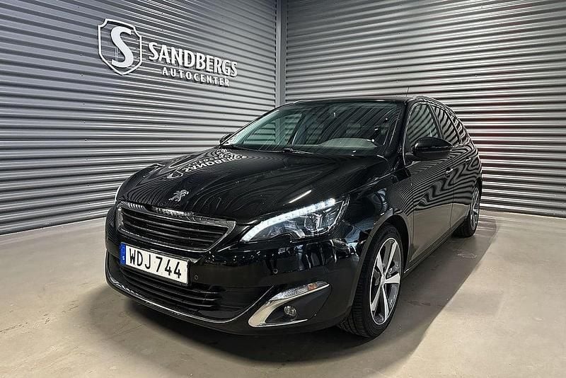 Svart Begagnad 2015 Peugeot 308 SW Allure Kombi | 119 500 kr (Marknadspris) - Bild 1/4