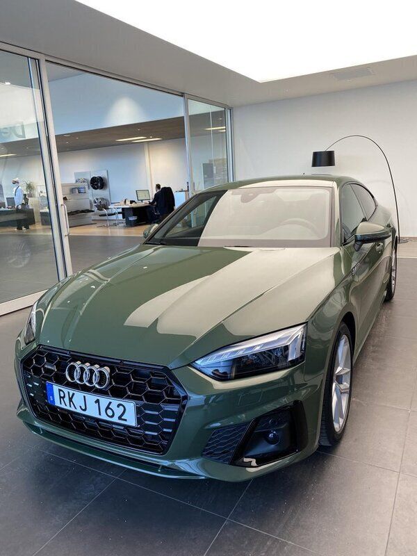 Grön Begagnad 2021 Audi A5 S-Line Sportkupé | 379 000 kr (Marknadspris) - Bild 1/4