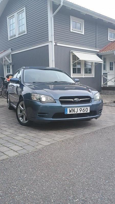 Blå Begagnad 2005 Subaru Legacy Kombi | 14 900 kr (Bra pris) - Bild 1/4