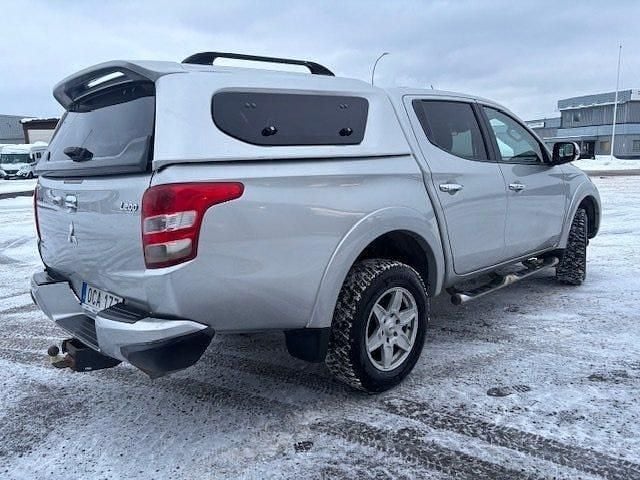 Begagnad Mitsubishi L200 181 HK (133 kW) 2016 Silver Pickup