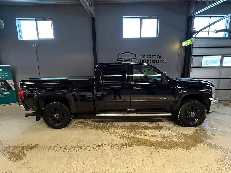 Begagnad Chevrolet Silverado 403 HK (296 kW) 2011 Svart Sedan