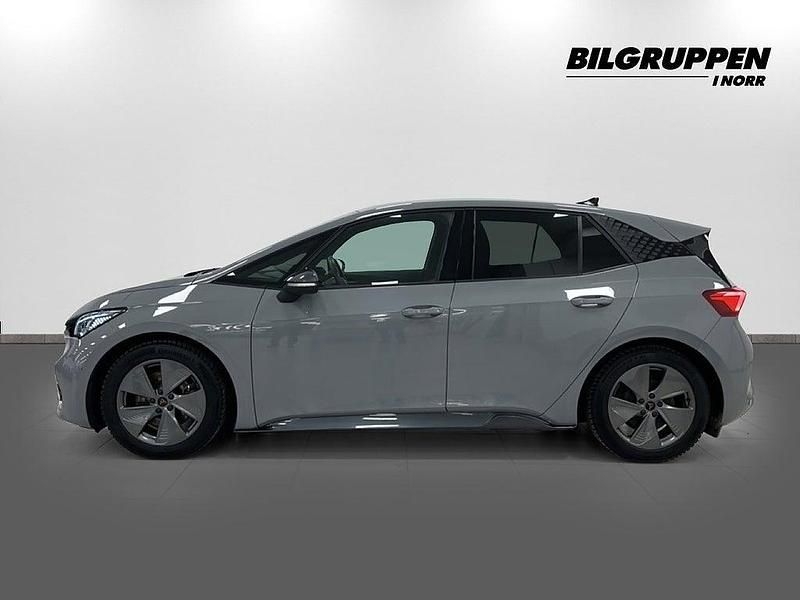 Begagnad Cupra Born e-Boost 169 kW (231 HK) 2023 Grå Halvkombi