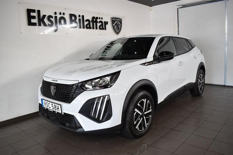 Vit Begagnad 2025 Peugeot 2008 SUV | 229 500 kr (Marknadspris) - Bild 1/4