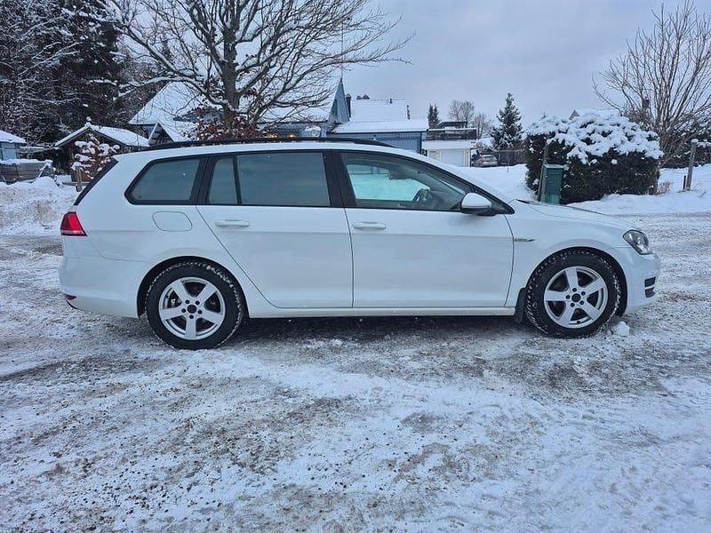 Begagnad VW Golf VII 110 HK (80 kW) 2016