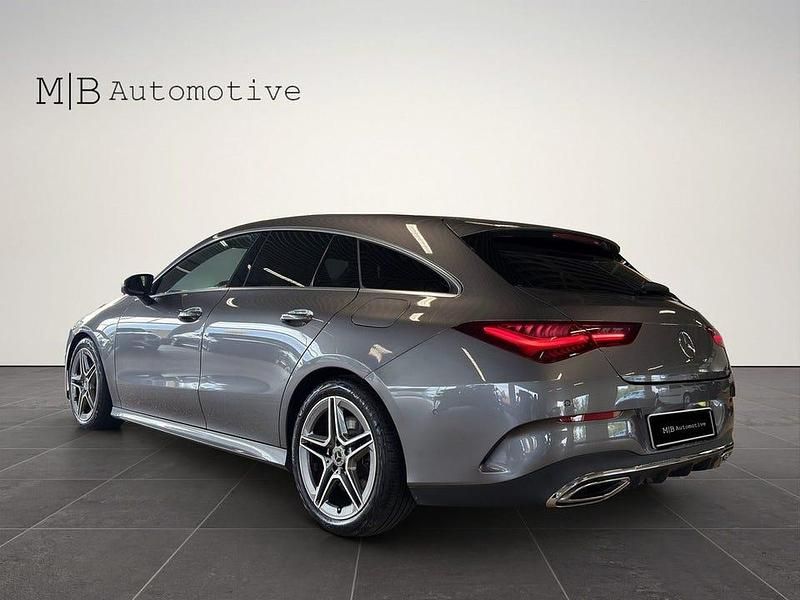 Begagnad Mercedes CLA250 Shooting Brake AMG line 224 HK (164 kW) 2024 Mörkgrå Kombi