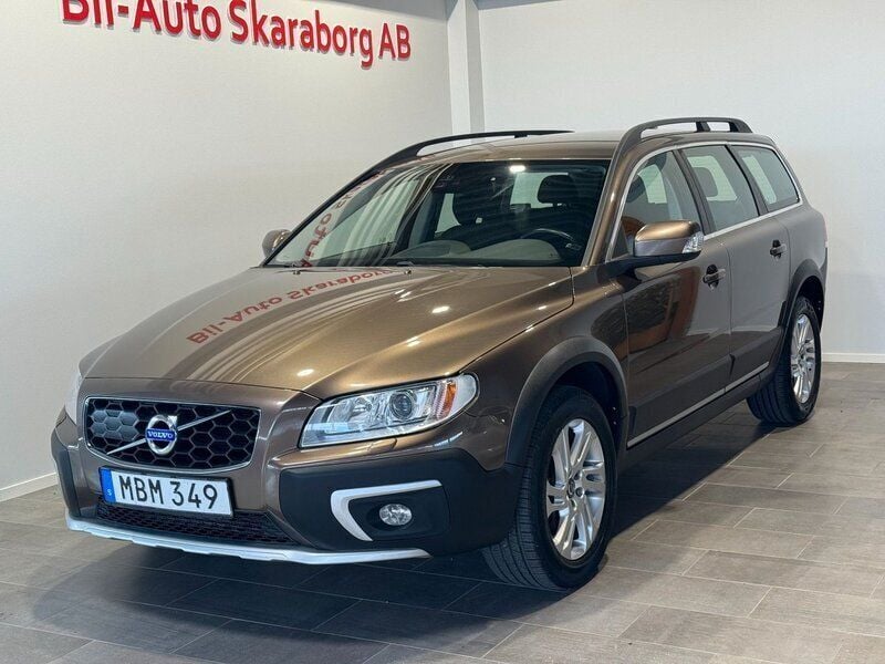 Brun Begagnad 2015 Volvo XC70 Momentum SUV | 246 500 kr (Lite dyr) - Bild 1/4
