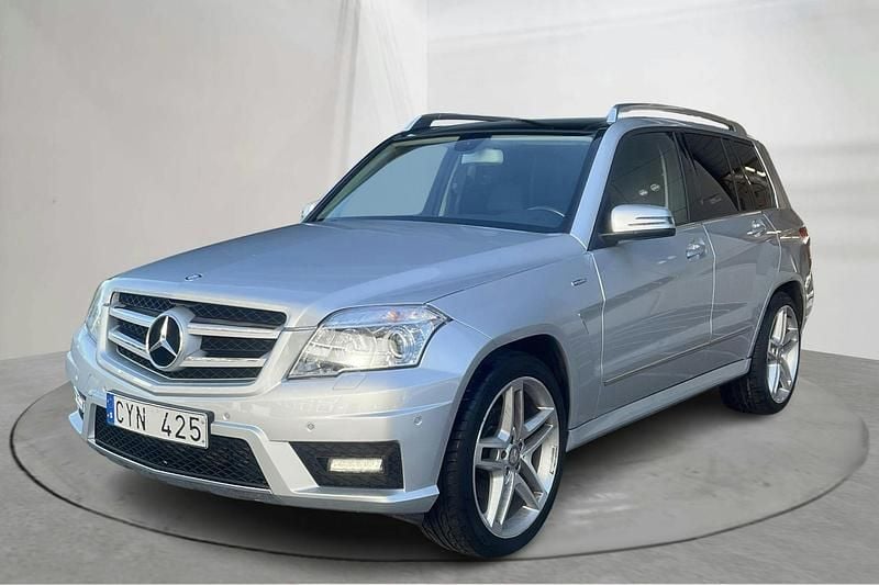Silver Begagnad 2011 Mercedes GLK220 AMG line SUV | 130 000 kr (Superpris) - Bild 1/4