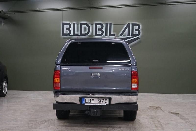Begagnad Toyota HiLux 171 HK (125 kW) 2011 Grå Pickup