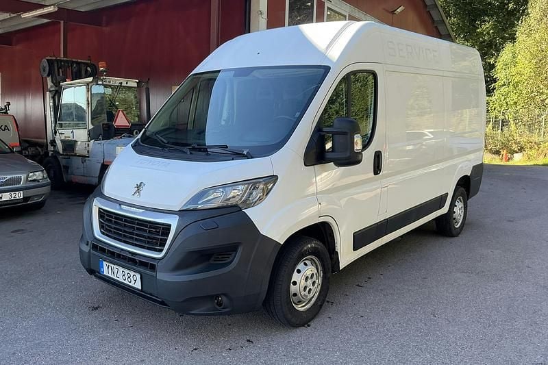 Vit Begagnad 2018 Peugeot Boxer Van | 130 000 kr (Marknadspris) - Bild 1/4