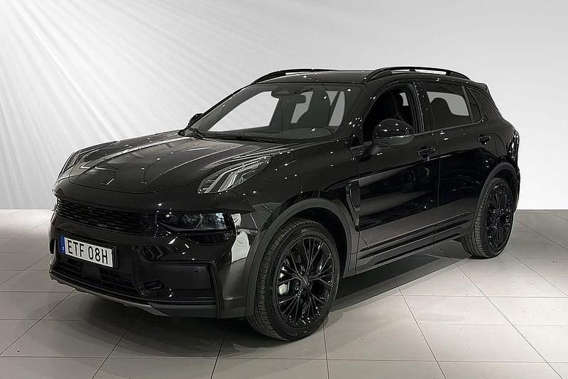 Svart Begagnad 2024 Lynk & Co 01 SUV | 454 900 kr - Bild 1/4