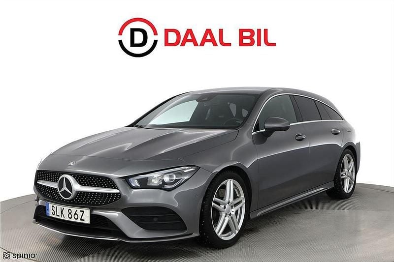Mörkgrå Begagnad 2020 Mercedes CLA200 Shooting Brake AMG line Kombi | 269 700 kr (Marknadspris) - Bild 1/4