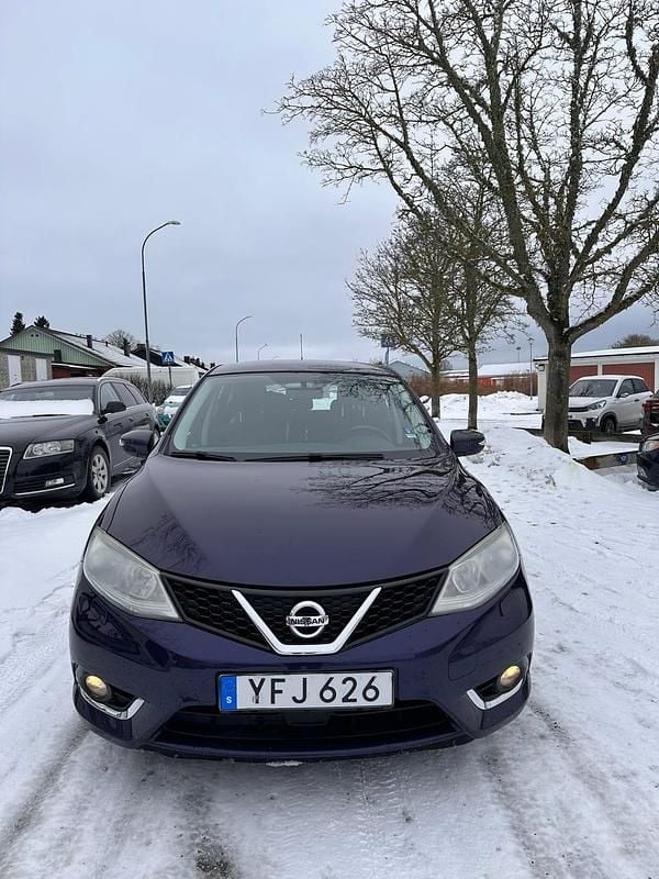 Begagnad Nissan Pulsar 115 HK (84 kW) 2015 Halvkombi