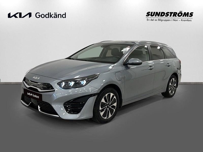 Grå (lunar silver) Begagnad 2024 Kia Ceed Sportswagon Advance Kombi | 339 900 kr - Bild 1/4