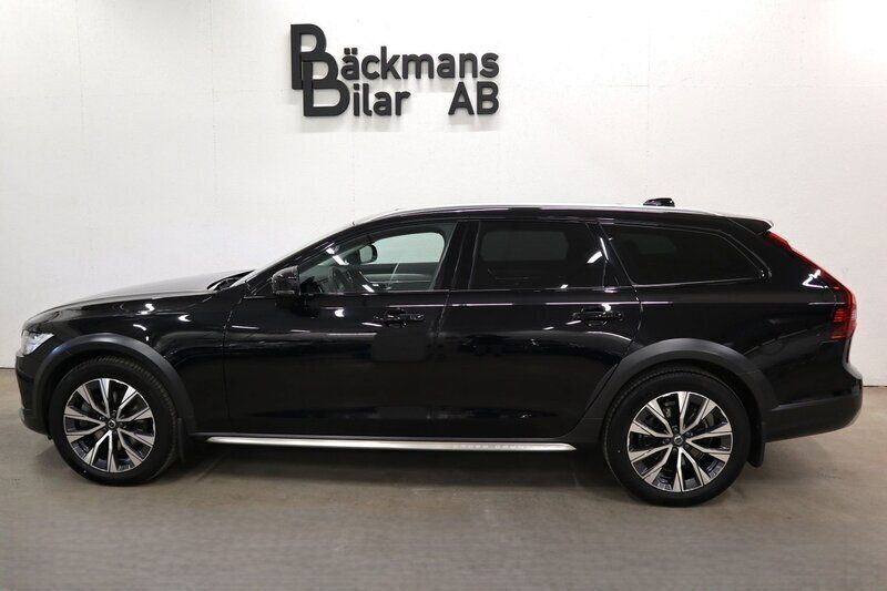 Svart Begagnad 2023 Volvo V90 CC Plus Kombi | 539 000 kr - Bild 1/4