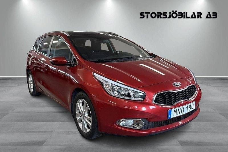 Röd Begagnad 2014 Kia Ceed Sportswagon Comfort Kombi | 114 000 kr (Dyr) - Bild 1/4
